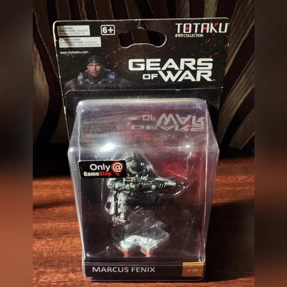 Gears of War Marcus Fenix Totaku Action Figure Lot (Standard & RARE Variant) - Picture 2 of 7
